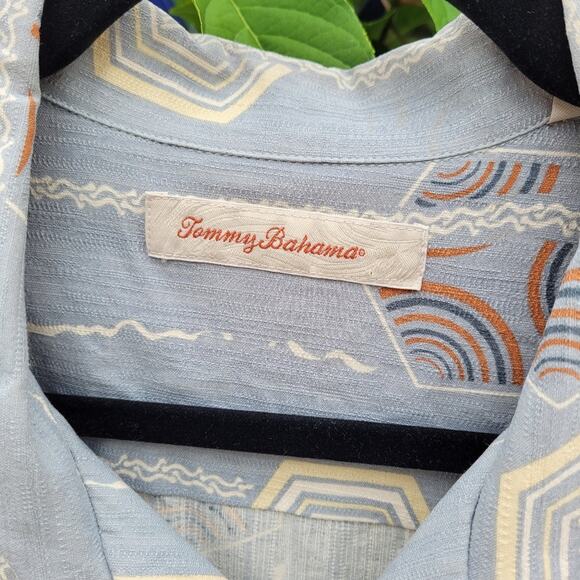 Tommy Bahama Blue-Gray Geometric Silk Shirt size Large - Picture 3 of 15